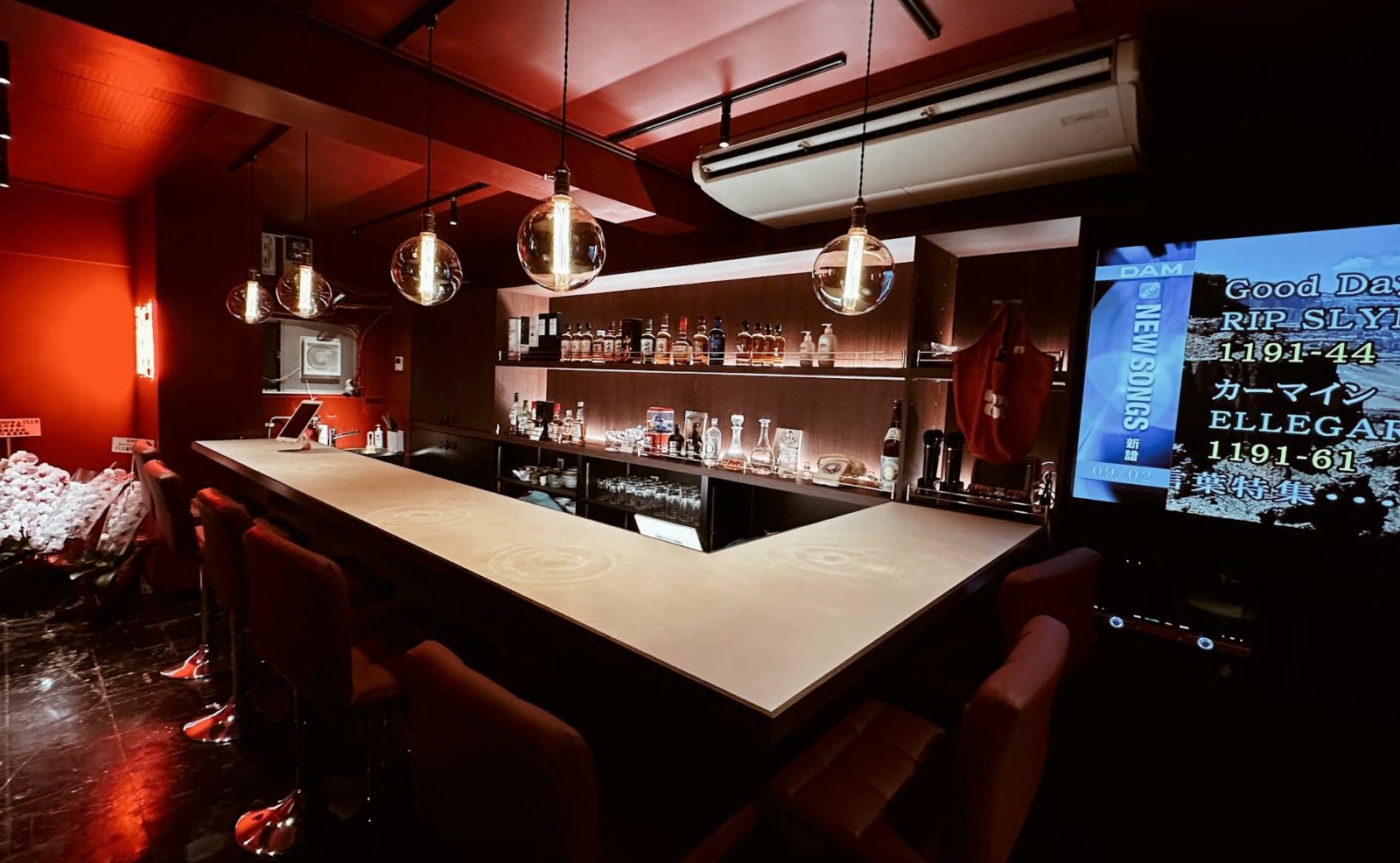 Showa Club 店内写真
